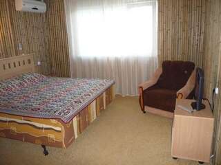 Комплексы для отдыха с коттеджами/бунгало Парк-отель Остров Пицунда Большой двухместный номер с 1 кроватью-7